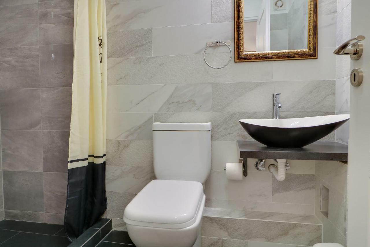 Stylish, Comfy Suite In The Heart Of Athén Kültér fotó